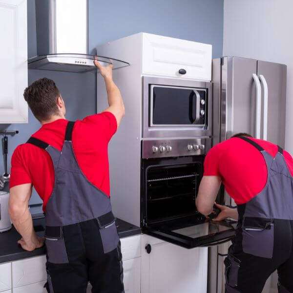Dave Fenech Electrical Services electrician in Sydney installing kitchen appliances including ovens, stoves and rangehoods safely.
