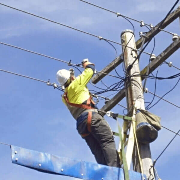 Expert level 2 electrician repairing overhead electrical service in Sydney by Dave Fenech Electrical Services