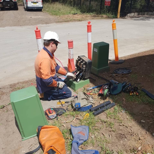 Level 2 electrician performing underground electrical repair and temporary power connection in Sydney by Dave Fenech Electrical Services Level 2 electrician performing underground electrical repair and temporary power connection in Sydney by Dave Fenech Electrical Services